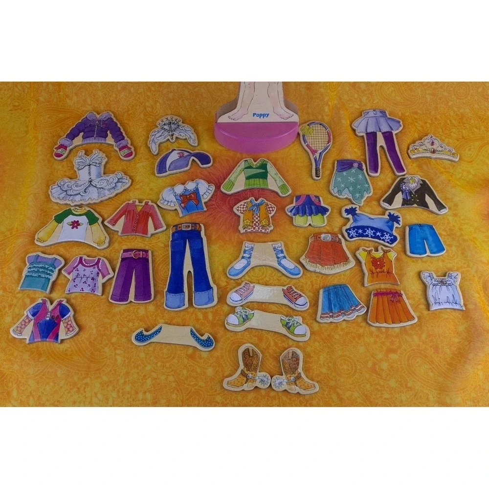 Poppy Magnetic Wooden Doll‎ With Base And 32 Pieces For Dress Up